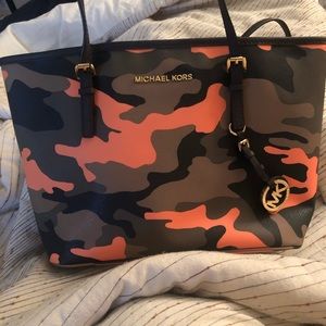 Michael Kors Jet Set Camo Tote
